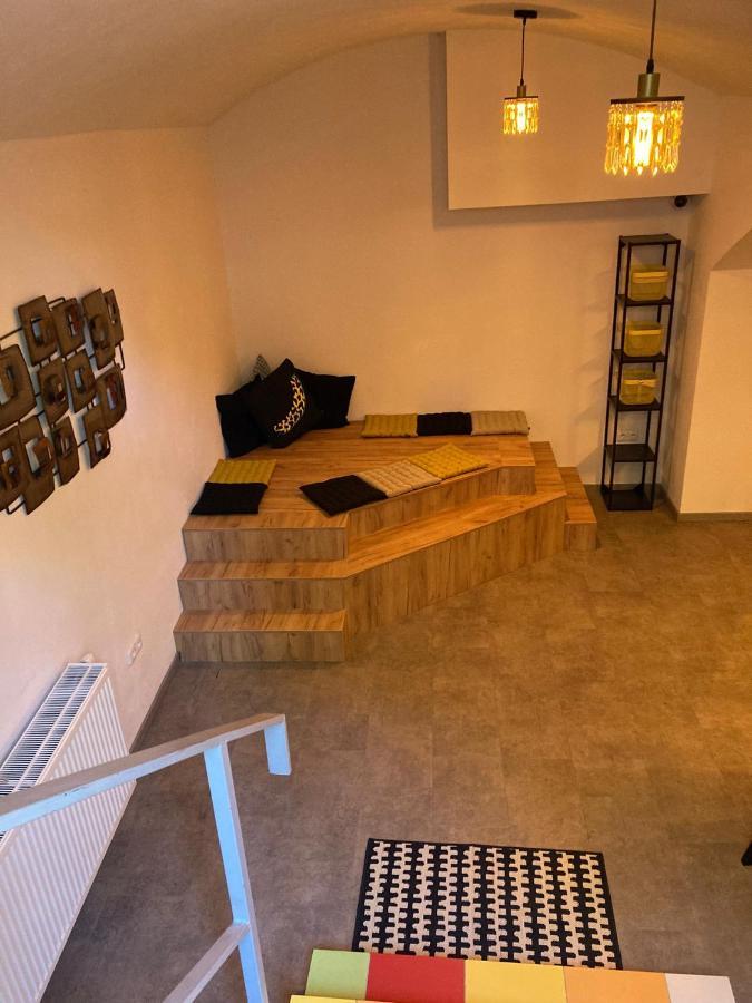 Capsule Hostel Erbenova Praga Zewnętrze zdjęcie