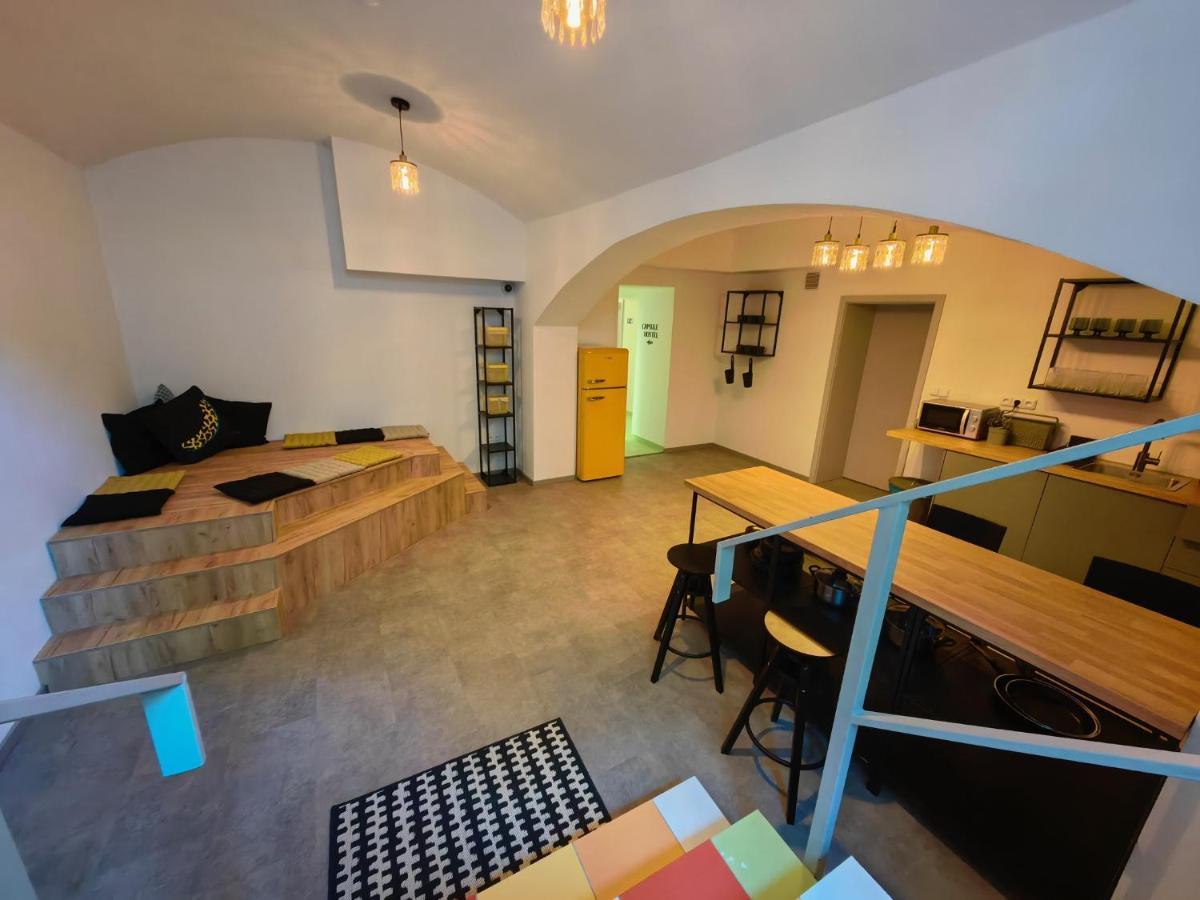 Capsule Hostel Erbenova Praga Zewnętrze zdjęcie