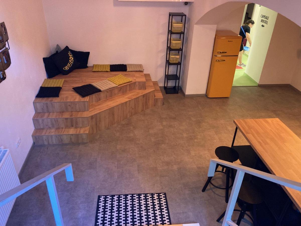 Capsule Hostel Erbenova Praga Zewnętrze zdjęcie